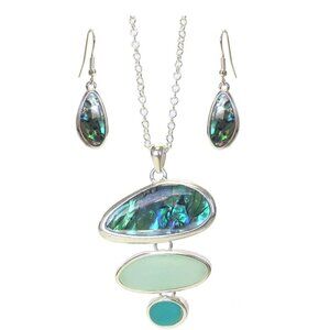 NWT - Sea glass and abalone pendant necklace set